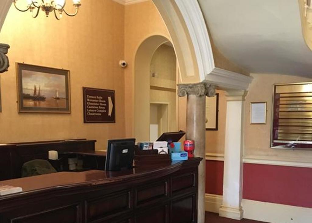 St Mellons Hotel & Spa Cardiff Exterior foto